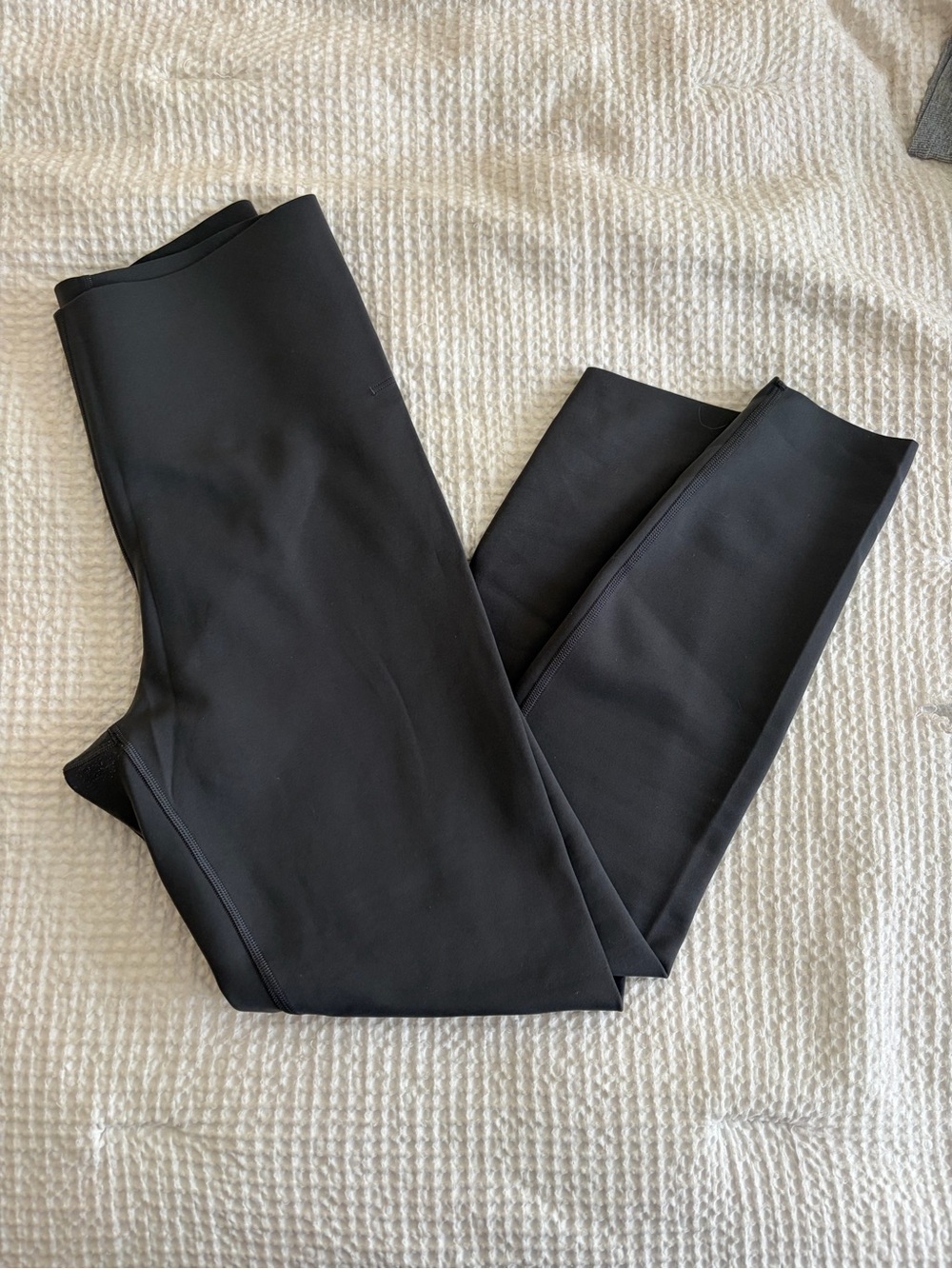 Lulu glow up super high rise tights 25”